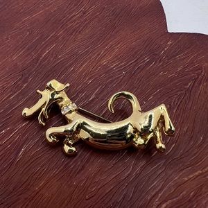 Vintage Gold Tone Dachshund Dog Brooch Pin Weiner Dog